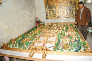 Man Replicates Forbidden City