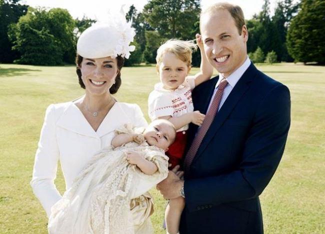 英媒：女王宣布直接传位威廉 跳过查尔斯