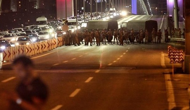 土耳其军方称已推翻政府    全国戒严
