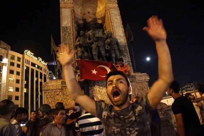 土耳其军事政变 这两个国家乐看好戏