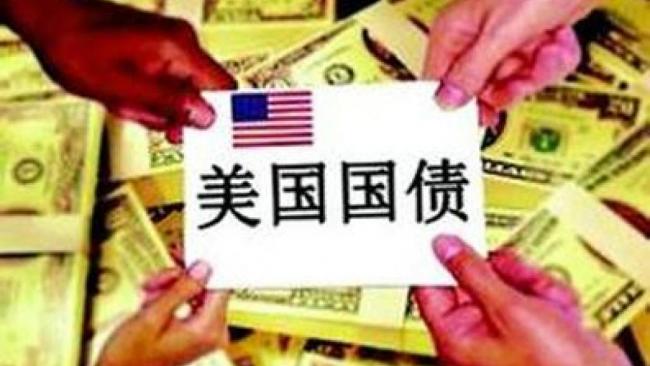 中国抛美债转进黄金   以强化人民币