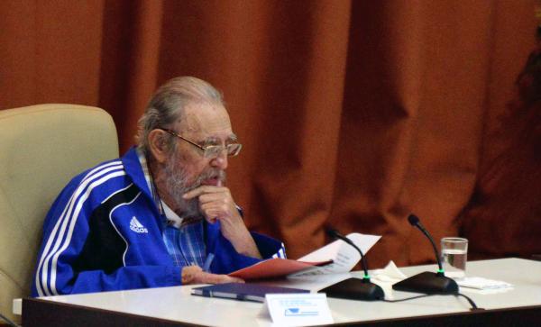 古巴革命领袖卡斯特罗去世 享年90岁