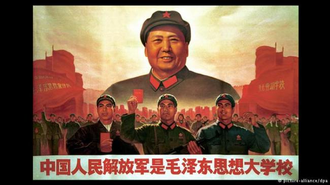 完美独裁者的诞生：2016年中国政局回顾