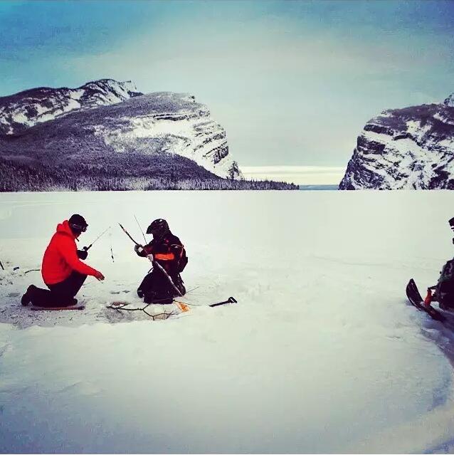 Lake Simcoe Ice Fishing 冰钓