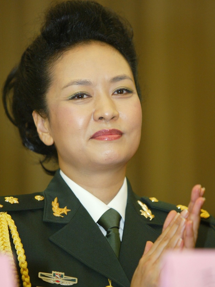 Пэн лиюань. Пэн Лиюань первая леди Китая. Пэн Лиюань в молодости. Пэн Лиюань в России.