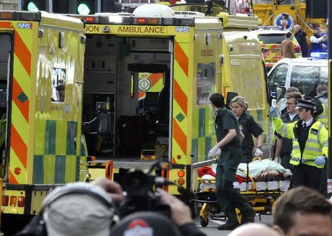 英国恐袭一嫌犯被击毙 警方称已知身份