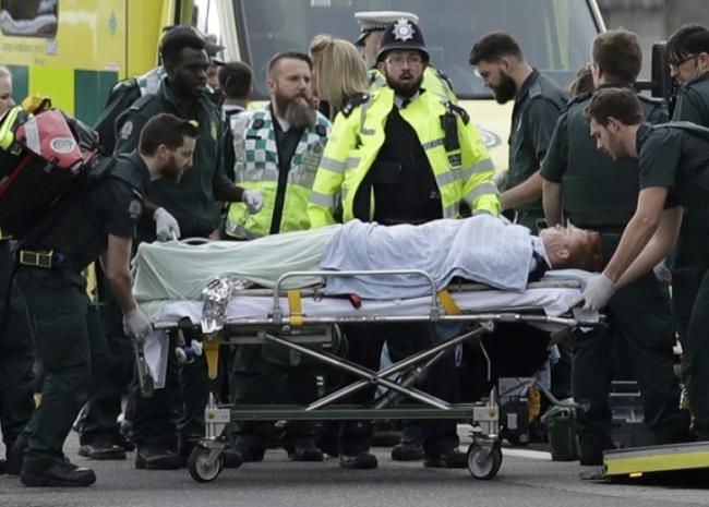 伦敦恐袭:中国女游客受伤肩膀骨折正留院