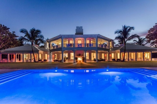 席琳迪翁花费4年 半价卖了佛罗里达豪宅