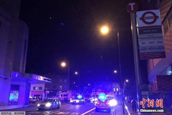 快讯：伦敦货车冲撞事件已造成2人死亡