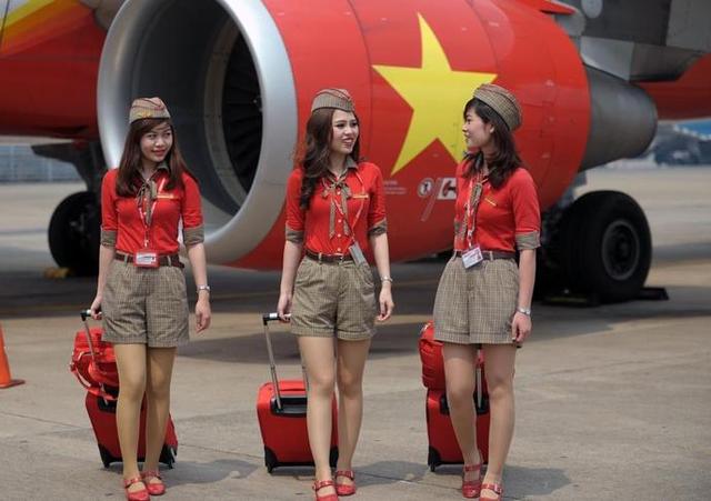越南女首富经营廉航 推比基尼空姐抢镜