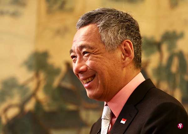 新加坡要做中国和美国的好朋友