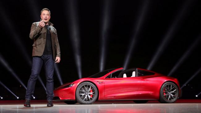 最快电动车诞生 新Tesla最高时速400公里