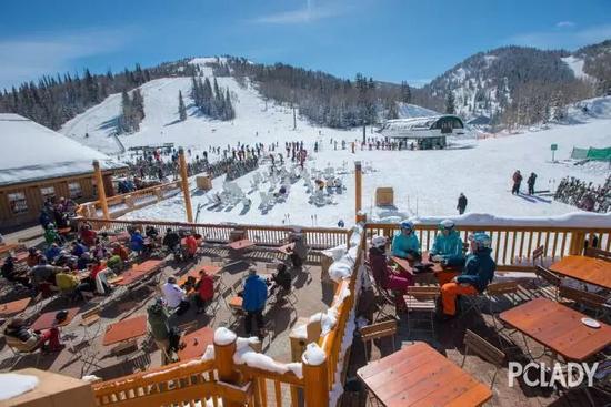 这个小众滑雪地 竟然有"地球上最棒的雪"