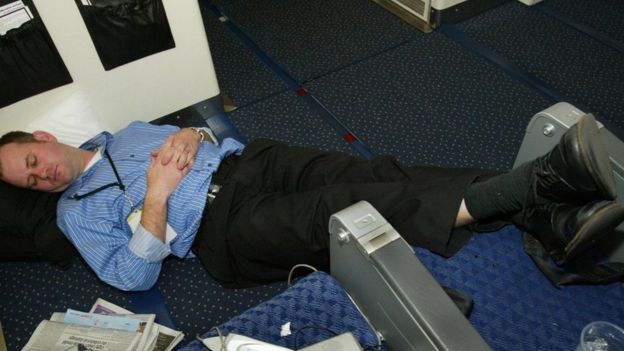 怎样才能在飞机上睡个好觉？
