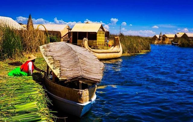 用芦苇编制的岛屿 在海上已漂浮1000多年