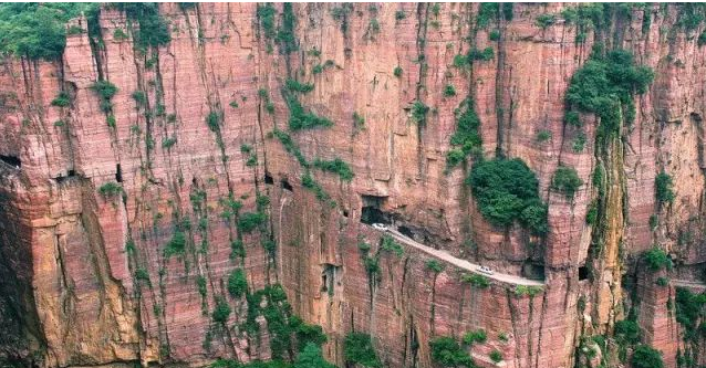 中国的“死亡公路” 老外表示分分钟跳崖