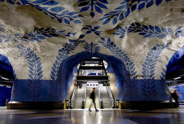 斯德哥尔摩地铁站 世界上最长的艺术长廊