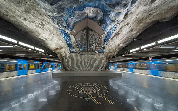 斯德哥尔摩地铁站 世界上最长的艺术长廊