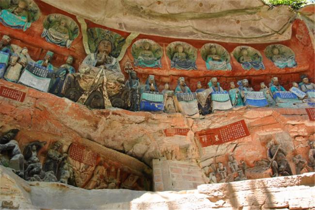 世界八大石窟之一 罕见巨型卧佛