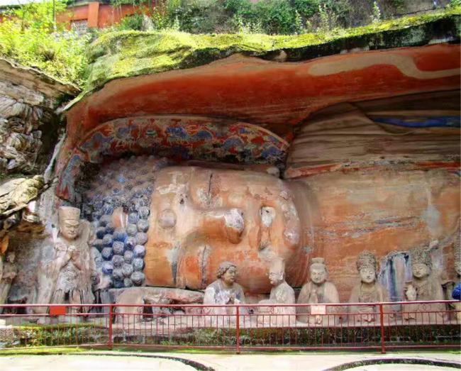 世界八大石窟之一 罕见巨型卧佛