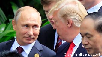 Vietnam | APEC-Gipfel | Trump und Putin (picture-alliance/dpa/AP)