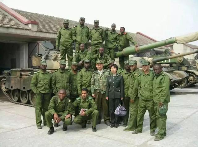混在解放军中的非洲士兵