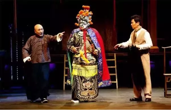零差评《戏台》，怎样在话剧舞台上向京剧致敬