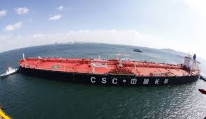 超大油轮徘徊中国海域   原油没人买