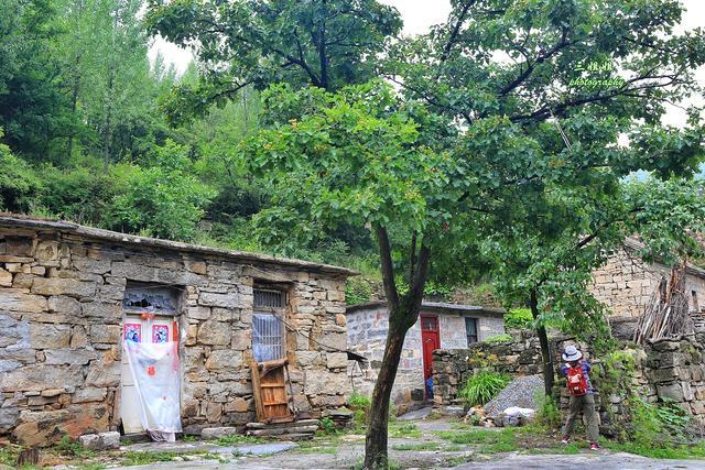 河南太行古道上的石头村 成了避暑胜地