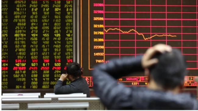 川普拟再次加码关税 中国股市重挫1.8％