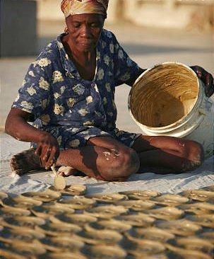非洲这个国家的人热衷吃土一公斤卖55元