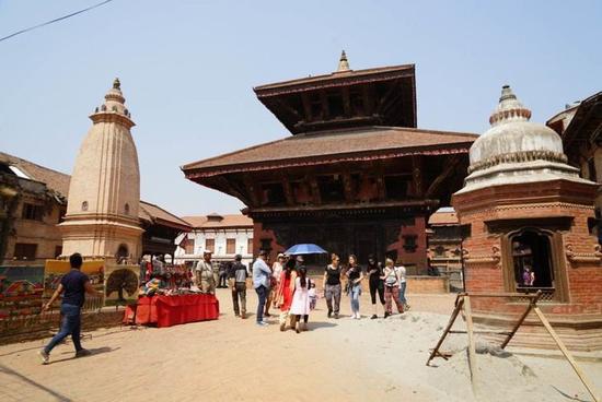 尼泊尔人究竟有多开放？看他们的寺庙