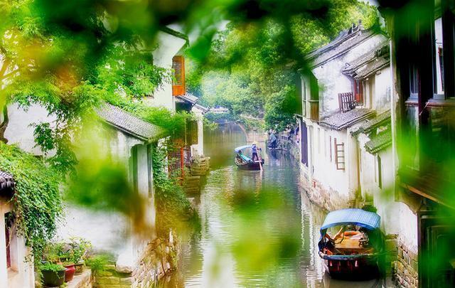 一座迷人的江南小镇 犹如一幅山水画卷