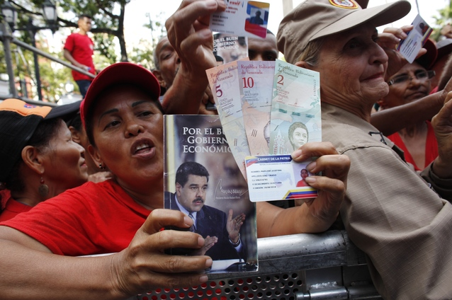 委内瑞拉救通涨换钞 领7天却只够买可乐