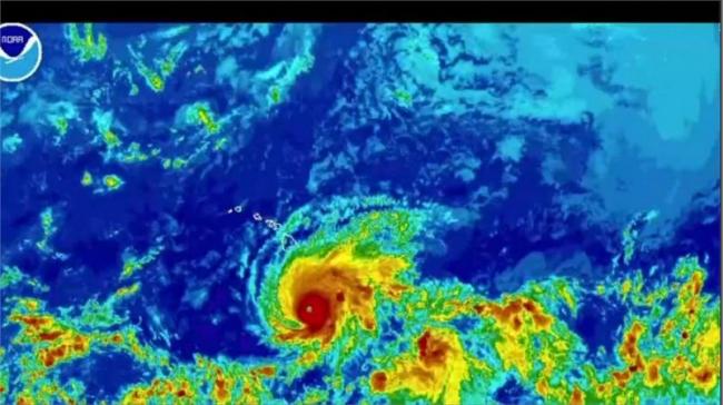 五级飓风雷恩扑向夏威夷 美发布警告
