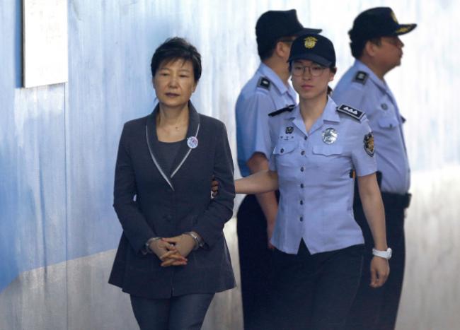 二审刑期加重！朴槿惠99岁才能出狱