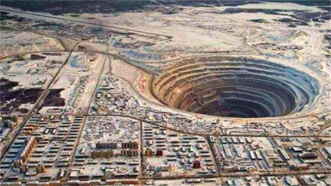 世界最大"钻石"洞穴 价值1000多个亿