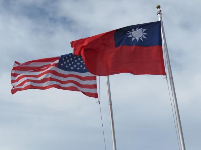 美国非常罕见大动作挺台湾
