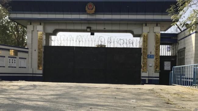 美国考虑因新疆拘押营而制裁中国官员