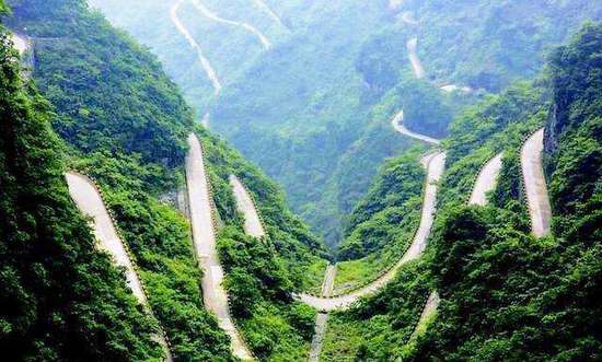 中国最危险盘山公路 99道弯老司机不敢走