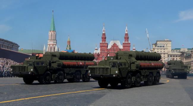 向俄购买军备 美宣布制裁中国军备部长