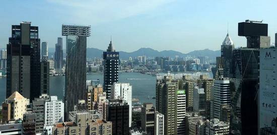 地产股大跌 14年暴涨的香港楼市要凉了