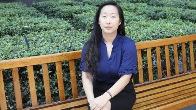 华裔女生遭性侵反被控诽谤 陪审团还公道
