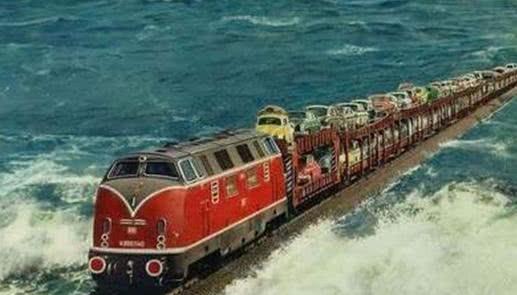 世界上最神奇的铁路 火车在大海上行驶！