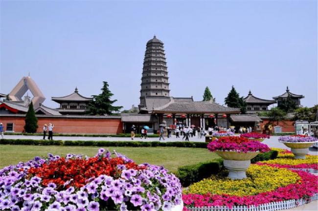 中国最“奢华”寺庙 耗资50亿打造！