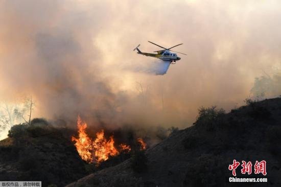 加州山火已致48人遇难 灾情惨烈因缺雨
