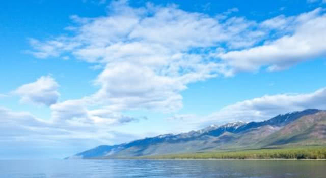 贝加尔湖是世界上最深 最古老的湖泊