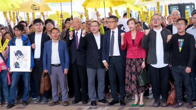香港雨伞运动四年后占中三子等首次受审