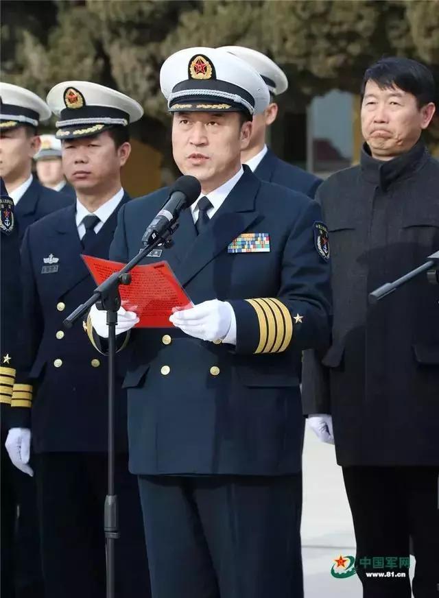 中国首艘航母部队    再诞2将星