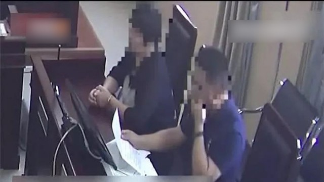 中国被告在法庭偷吃掉证物　被拘15日